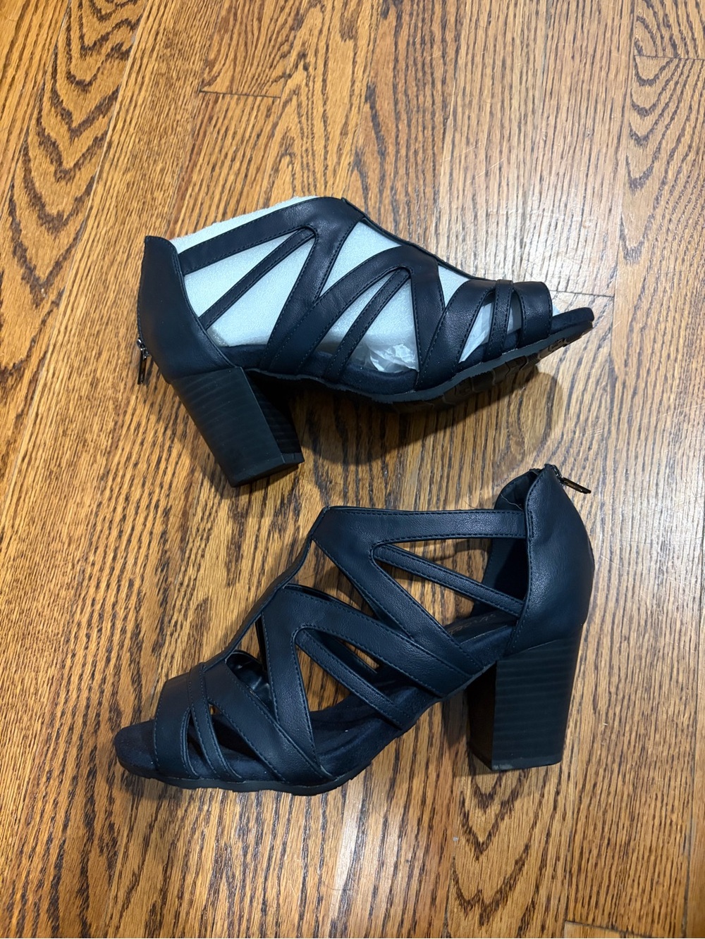 Women's Black Block Heel Sandals 7 WIDE